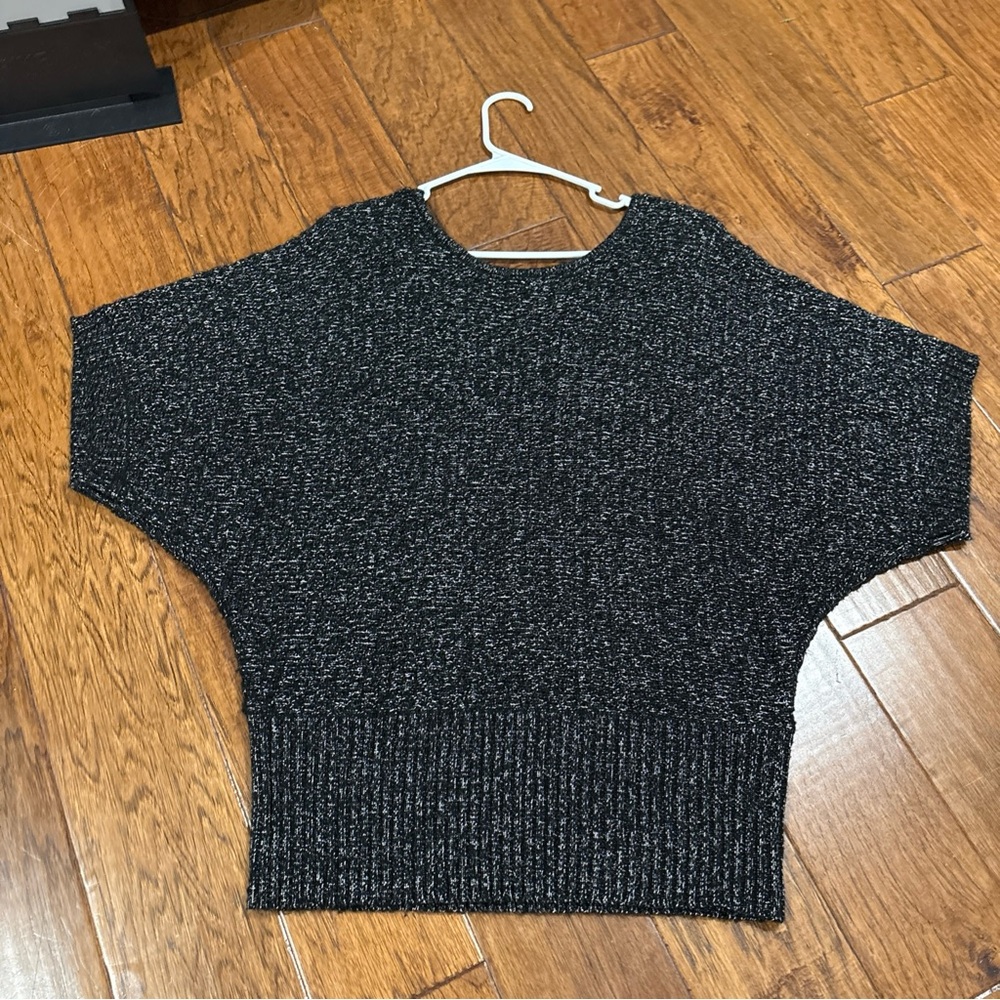 New Directions Black Metallic Silver Sweater Large Short Sleeve Cinched EUC